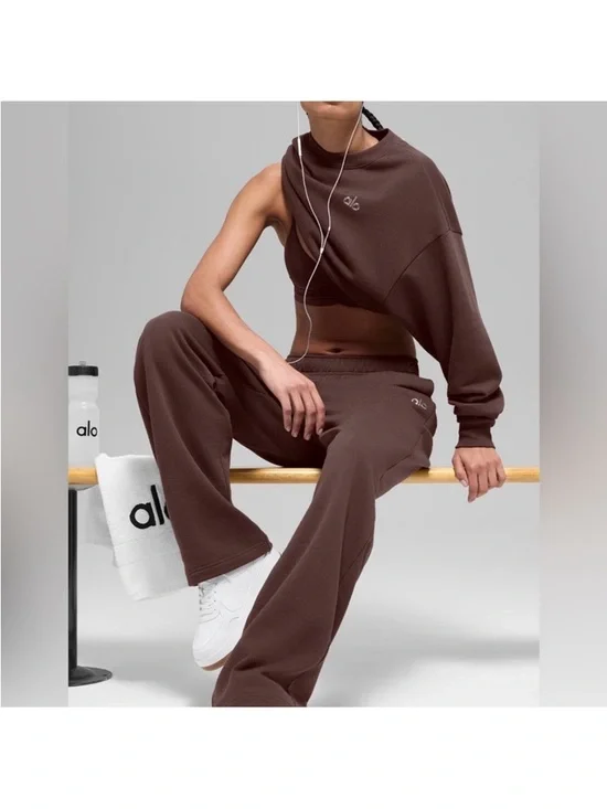 ALO Yoga Accolade Straight Leg Sweatpants Brown - Picture 4 of 8